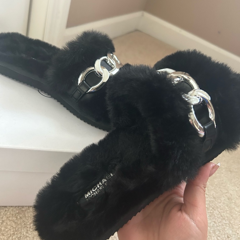 Michael Kors Slippers!
